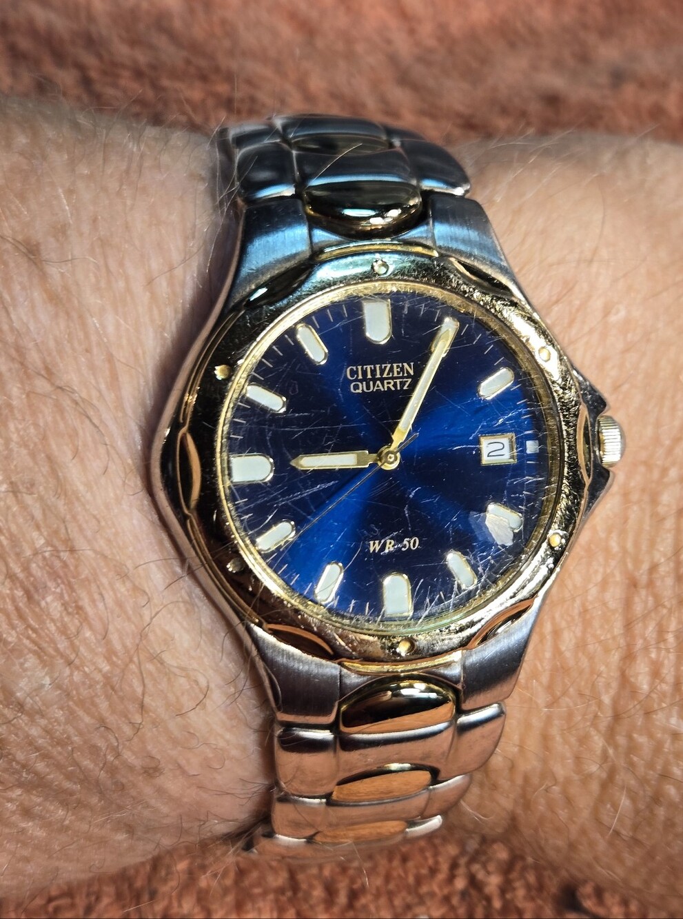 Citizen Quartz WR 50 Watch, two tone, new battery.